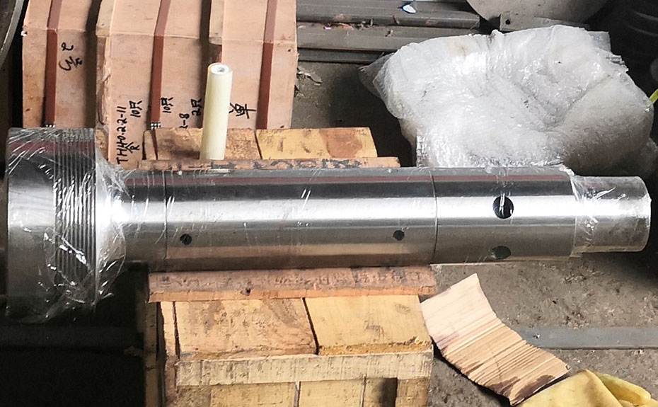 HR500雙級(jí)活塞推料離心機(jī)主軸