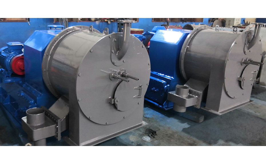 HR400雙級活塞推料離心機(jī)